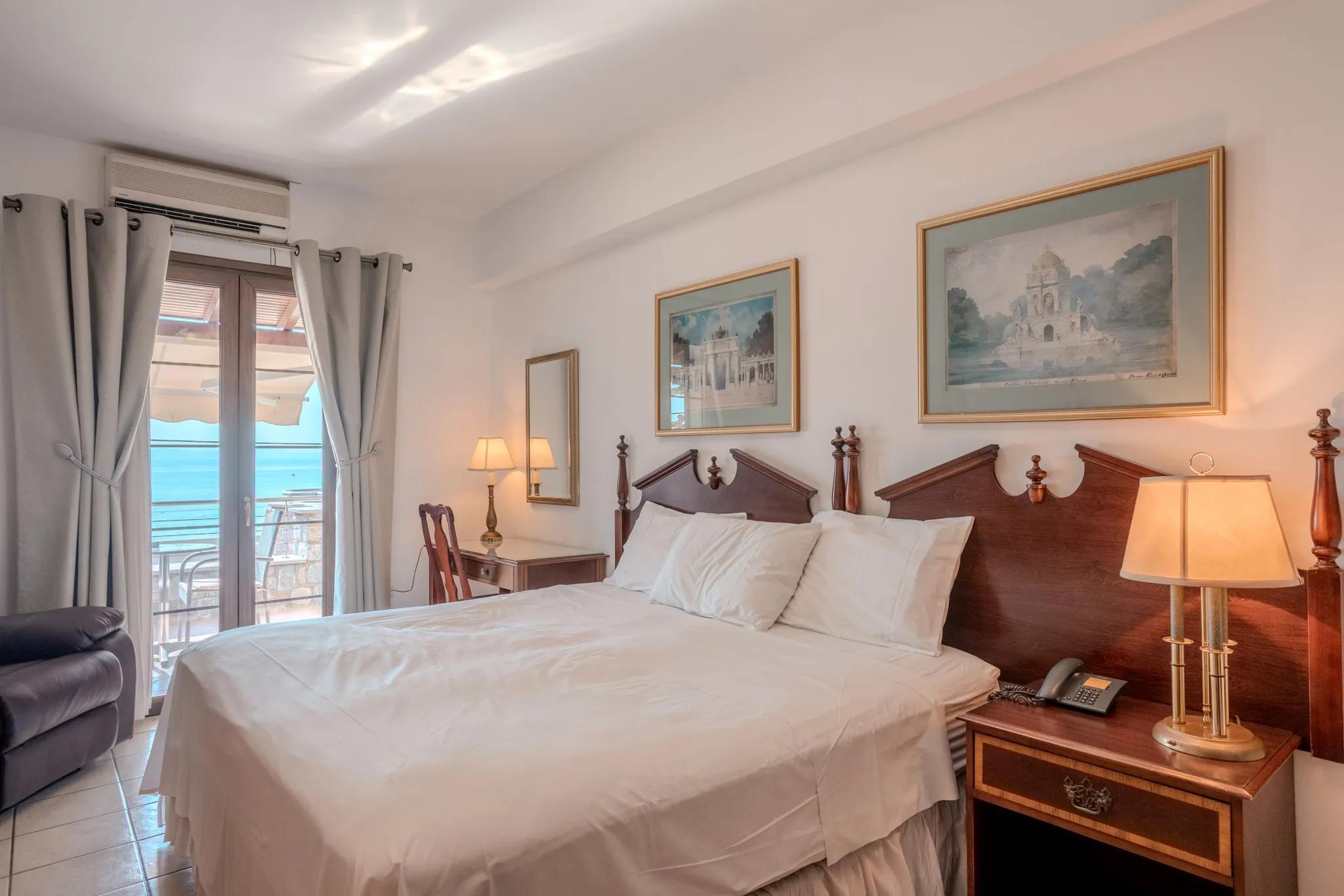 Zimmer 4 · Panorama-Meerblick — Schlafzimmer